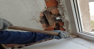 Демонтаж оконных откосов по выгодной цене от 525 руб. в Серпухове - Сварной-Срп